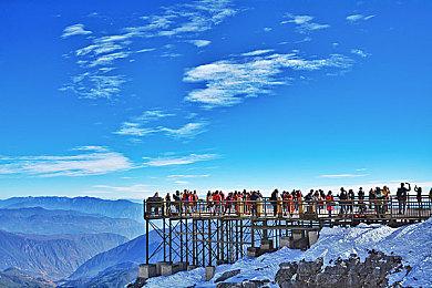 《远征:泥泞奔驰》“兴趣点”预告 3月5日正式发售